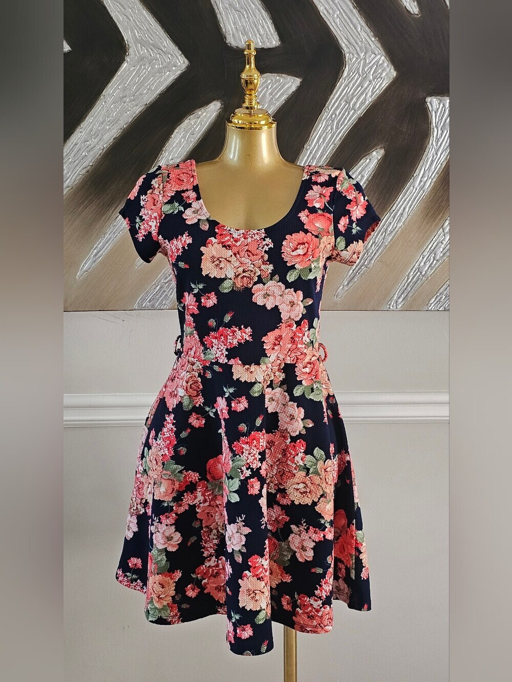 Iris Women's Floral Fit & Flare Dress Large Navy Pink Short Sleeve Skater Dress